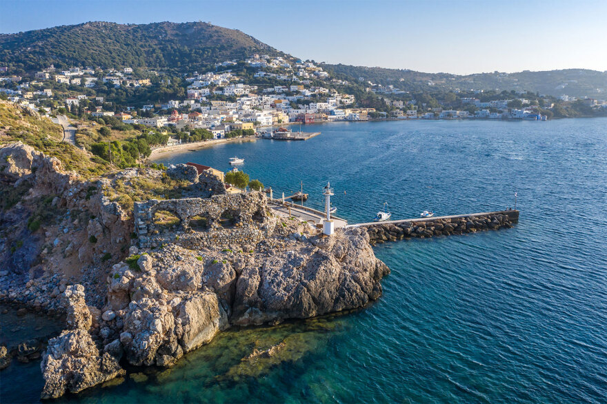Λέρος: Μια άλλη ματιά στις διακοπές σε ένα ελληνικό νησί