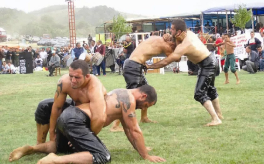 Τι συνδέει Χριστιανούς και Μπεκτασήδες στη Θράκη: Οι σχέσεις, τα κοινά λατρευτικά έθιμα, οι ζωοθυσίες