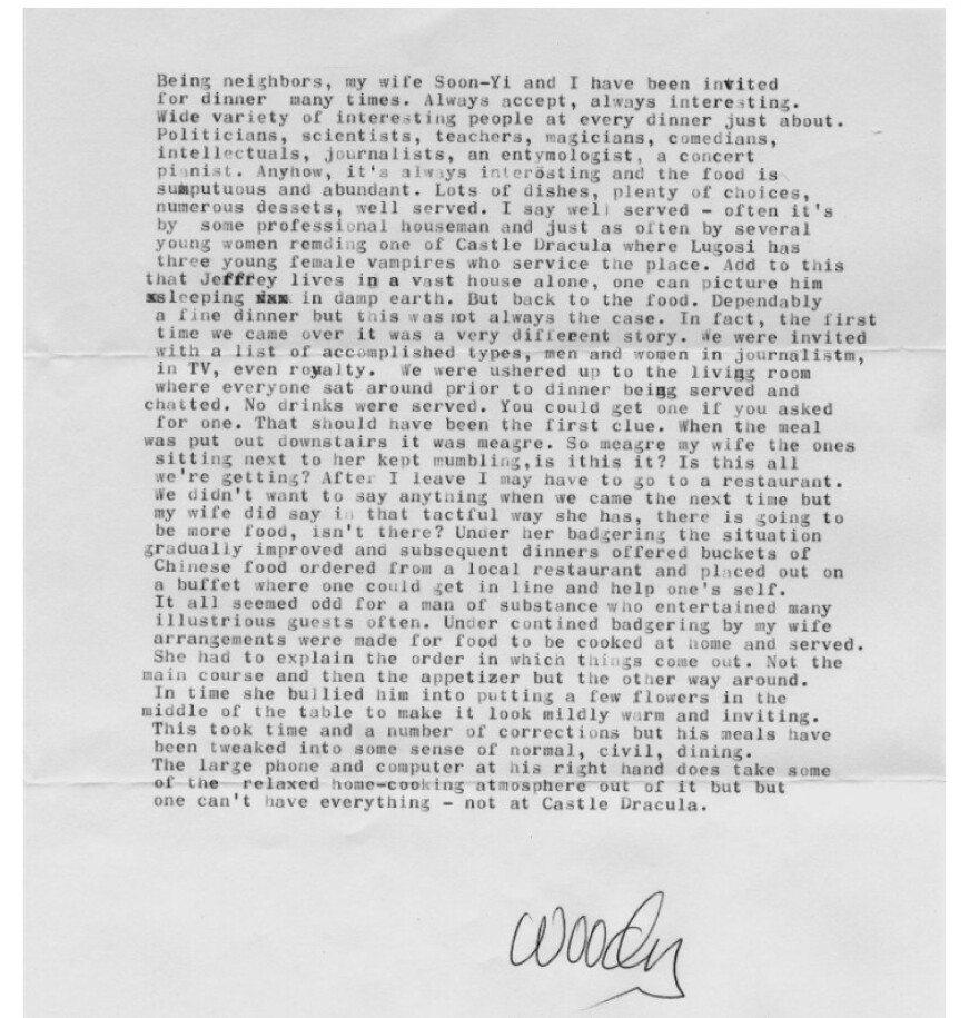 New York Times: Επιστολές, φωτογραφίες με διάσημα πρόσωπα και αντίτυπο της Λολίτα στην έπαυλη του Έπσταϊν