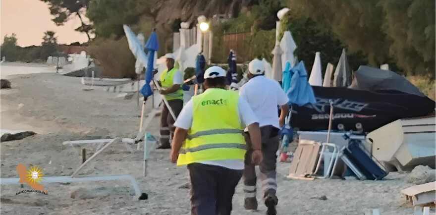 Επιχείρηση απομάκρυνσης μόνιμων κατασκευών από παραλίες του δήμου Κασσάνδρας