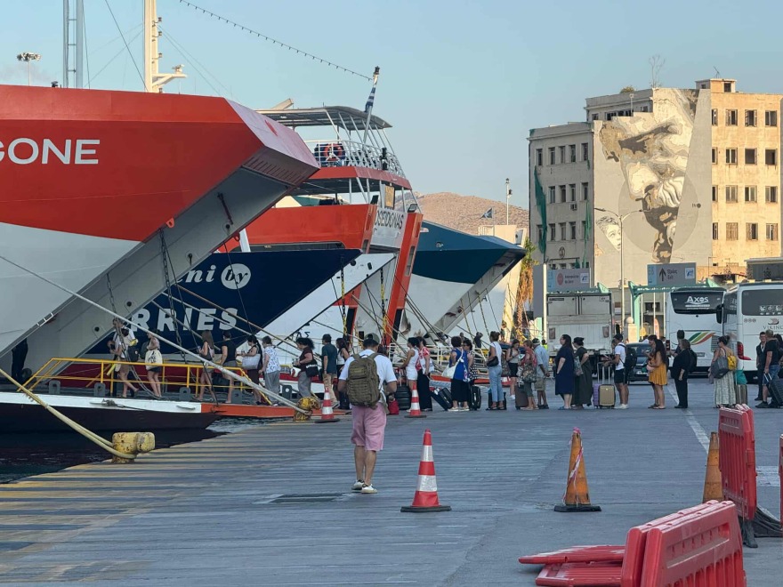 Καιρός: Θυελλώδεις άνεμοι έως 8 μποφόρ στο Αιγαίο - Σε ακραίο κίνδυνο πυρκαγιάς 4 περιφέρειες