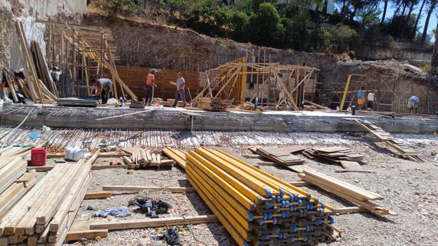 Πεντέλη: Συνελήφθη εργάτης γιατί χρησιμοποιούσε τροχό κοπής δίπλα σε δάσος ενώ είναι ακραίος ο κίνδυνος φωτιάς - Δείτε φωτογραφίες