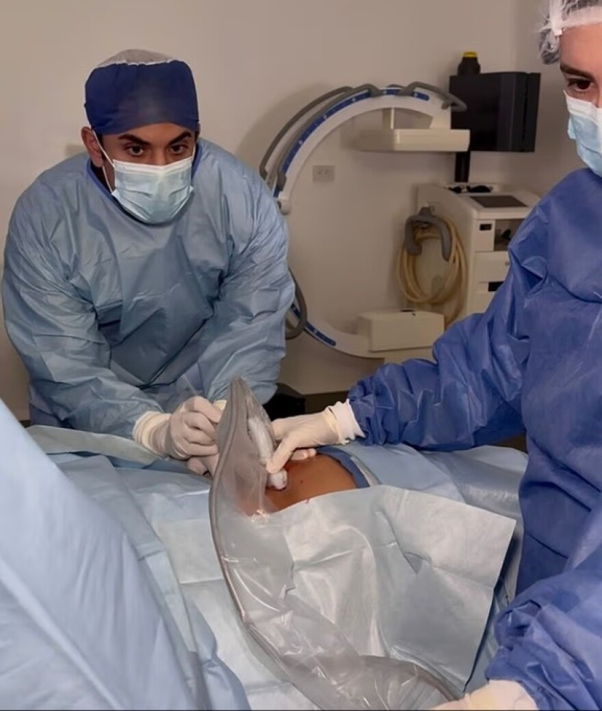 Κιμ Καρντάσιαν: Πήγε στο Μεξικό για αμφιλεγόμενη θεραπεία που δεν γίνεται στις ΗΠΑ - Οι εικόνες από την αίθουσα της επέμβασης






