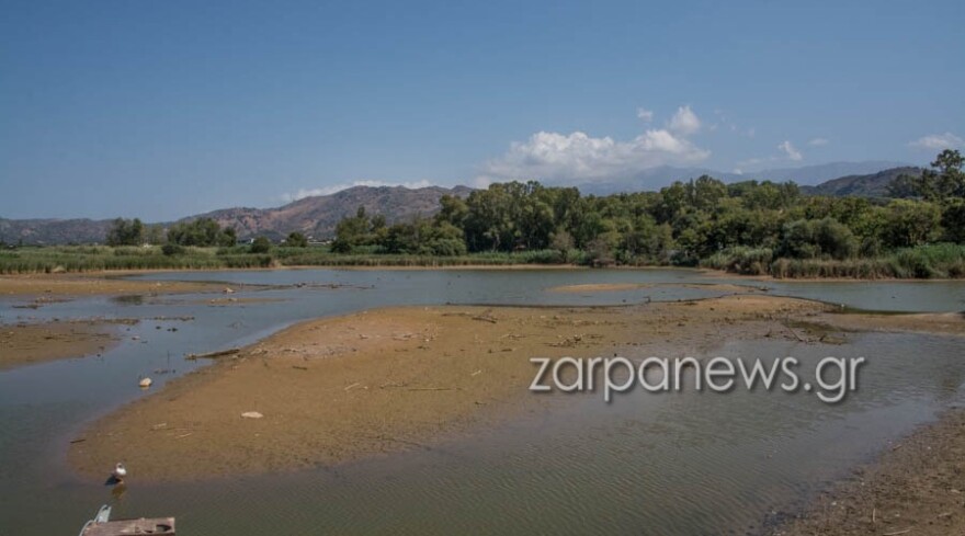 Στερεύει η λίμνη Αγιάς στα Χανιά - Απειλείται ο υγρότοπος, δείτε φωτογραφίες