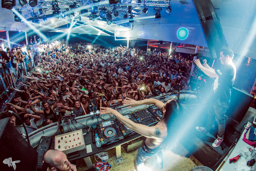 Cavo Paradiso: 30 χρόνια πάρτι και σταρ Djs