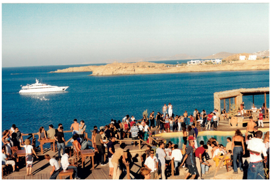 Cavo Paradiso: 30 χρόνια πάρτι και σταρ Djs