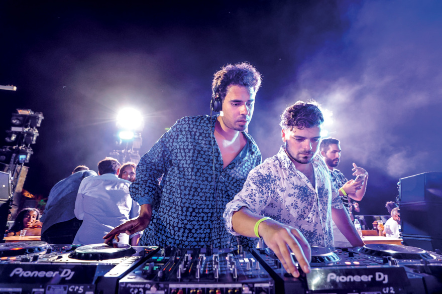 Cavo Paradiso: 30 χρόνια πάρτι και σταρ Djs