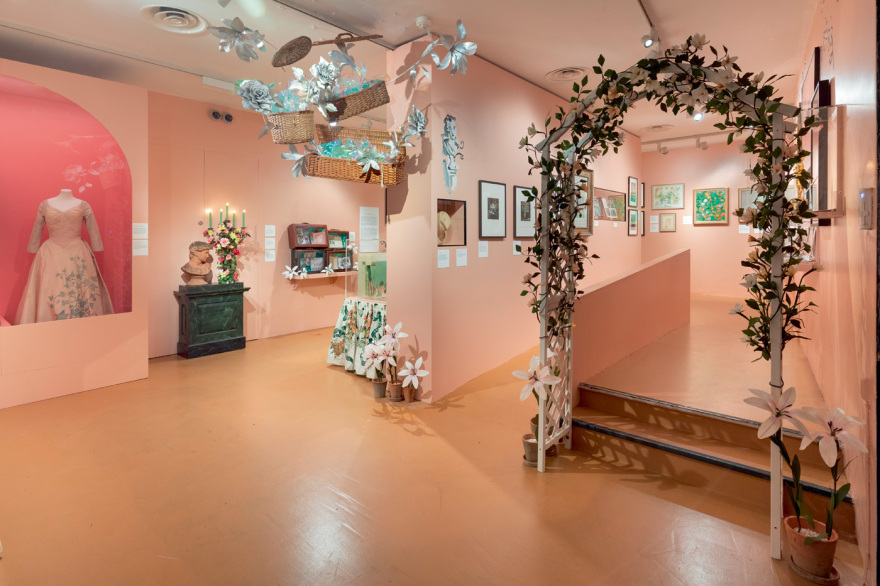 Στους ονειρικούς κήπους του Cecil Beaton