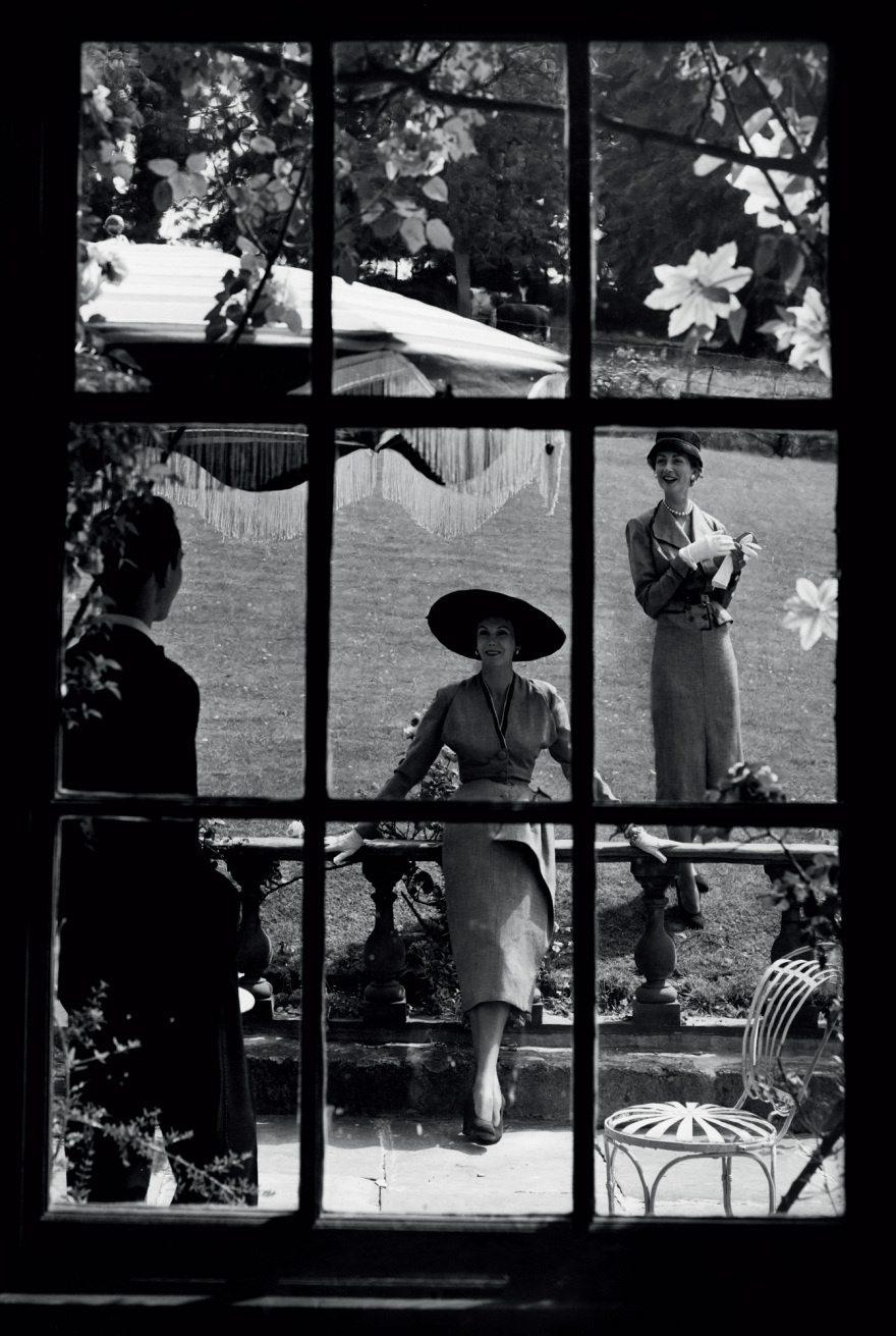 Στους ονειρικούς κήπους του Cecil Beaton