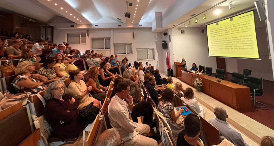 Από τη Βοστώνη στο Αργυρόκαστρο: Νέοι ερευνητές παρουσίασαν τις επιδράσεις της AI στη γλώσσα