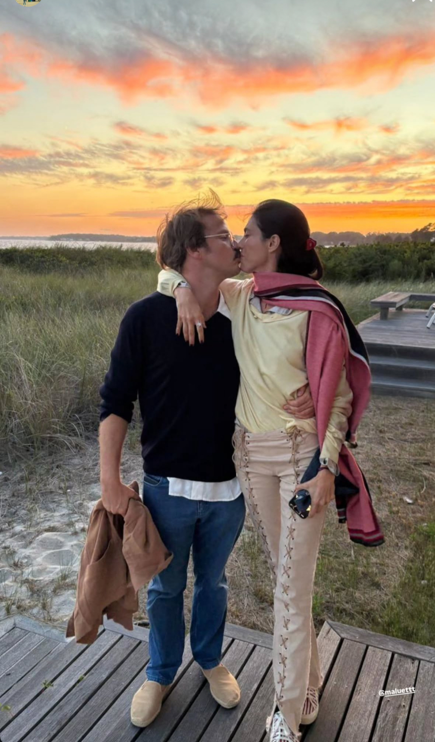 Ρομαντικές στιγμές μετά τον γάμο για τον Νικόλα Νιάρχο και τη Μαλού Ντάλα Πίκολα: Οι διακοπές στην Ιταλία, η εξόρμηση στη Σκωτία και το τρυφερό φιλί