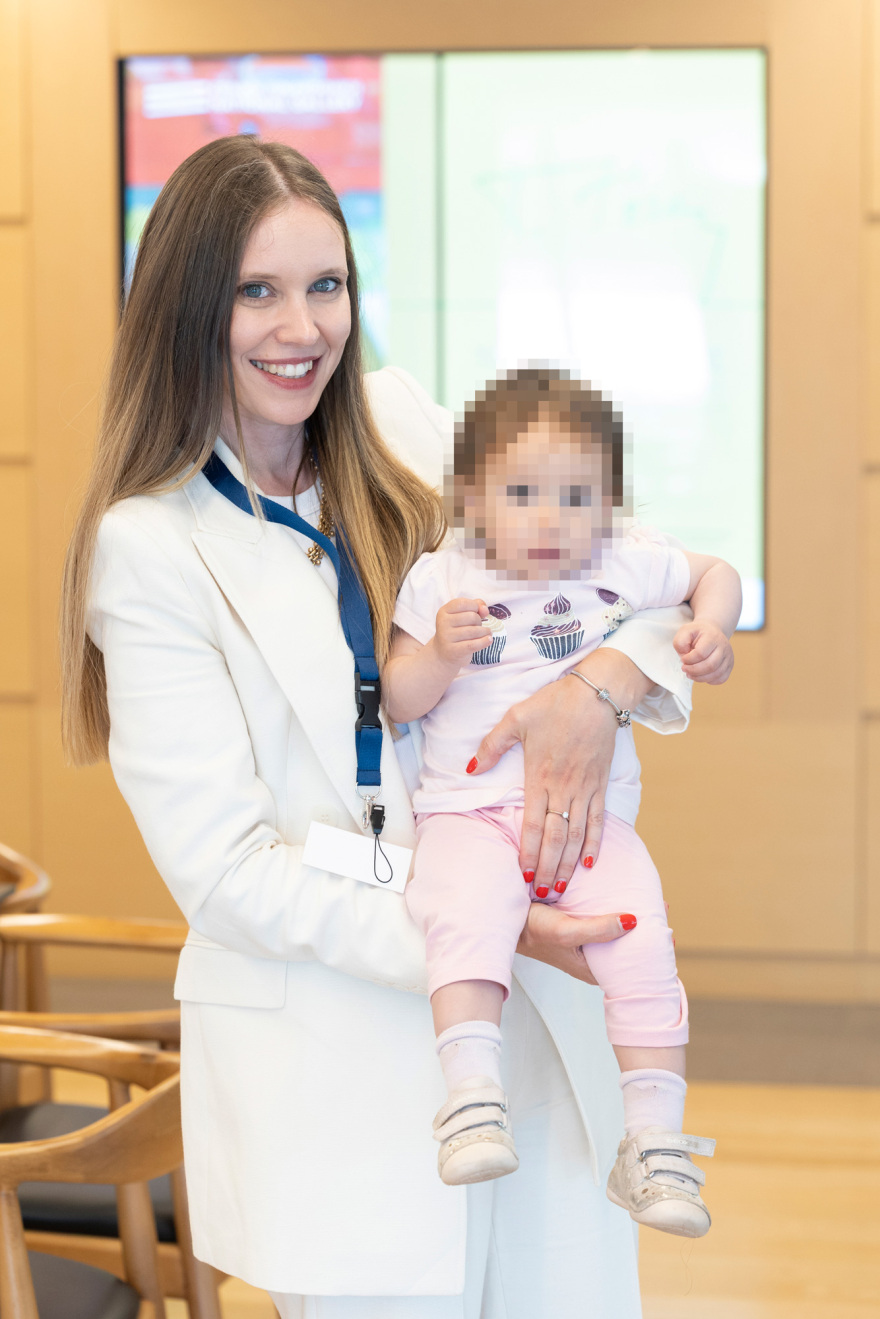 Ελληνίδες μητέρες στην αγορά εργασίας: Τα εμπόδια, οι κοινωνικές προκλήσεις και τα πρότυπα του εξωτερικού