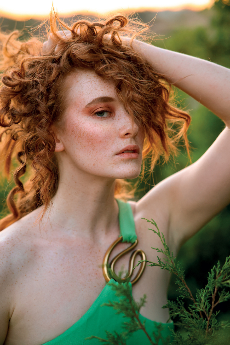 Μαρουσώ Τζανετή: Είμαι μια χημικός που εργάζεται και ως μοντέλο - Η Ελληνίδα καλλονή «σαρώνει» τα editorials μόδας και τις πασαρέλες