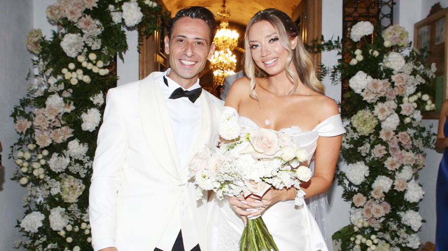 xrwma-masloumidis-ntina-gamos