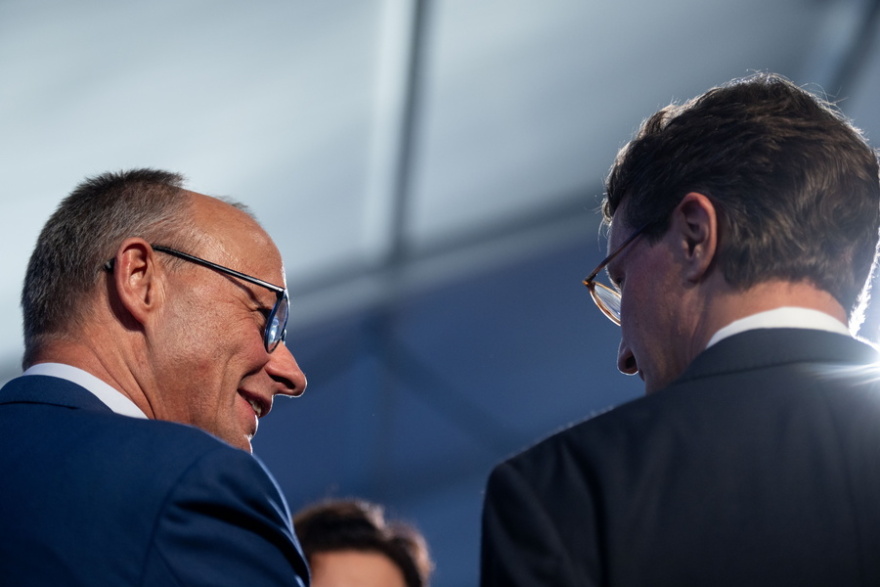 Τριπλασίασε τα ποσοστά της η AfD στη Βόρεια Ρηνανία-Βεστφαλία – Επικράτησαν οι Χριστιανοδημοκράτες του Μερτς