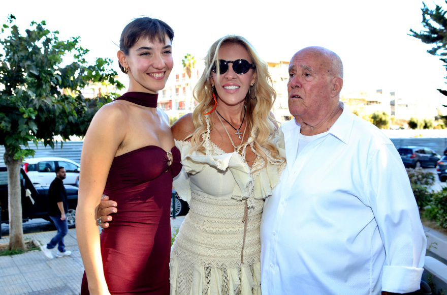 Η Μαίρη Μηλιαρέση παντρεύτηκε τον σύντροφό της - Δείτε βίντεο και φωτογραφίες