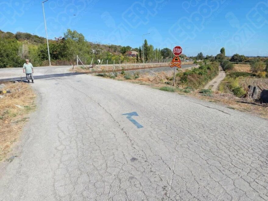 Tρένο παρέσυρε αγροτικό σε αφύλακτη διάβαση μέσα στο Σουφλί