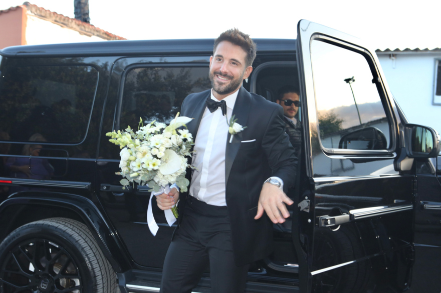 Γιώργος Λιβάνης και Ανδρομάχη παντρεύτηκαν και βάφτισαν τον γιο τους, δείτε βίντεο και φωτογραφίες