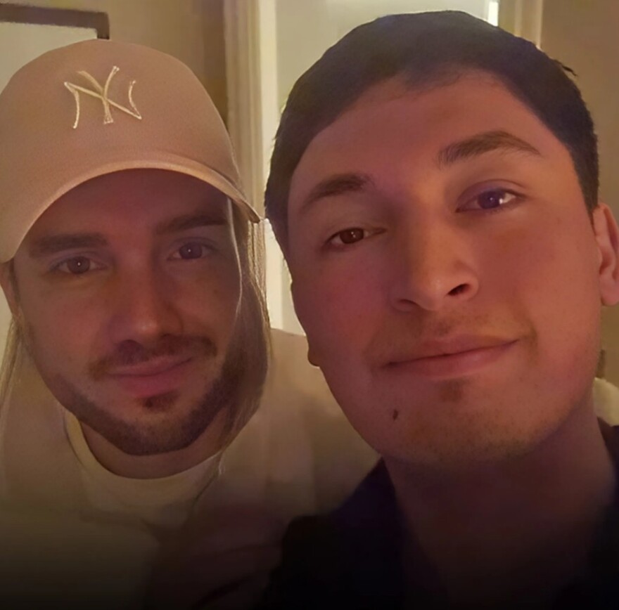 Αυτοκτονία Λίαμ Πέιν: Ο σερβιτόρος που πέρασε τη νύχτα μαζί του, τα ναρκωτικά και τα «ύποπτα» χρήματα