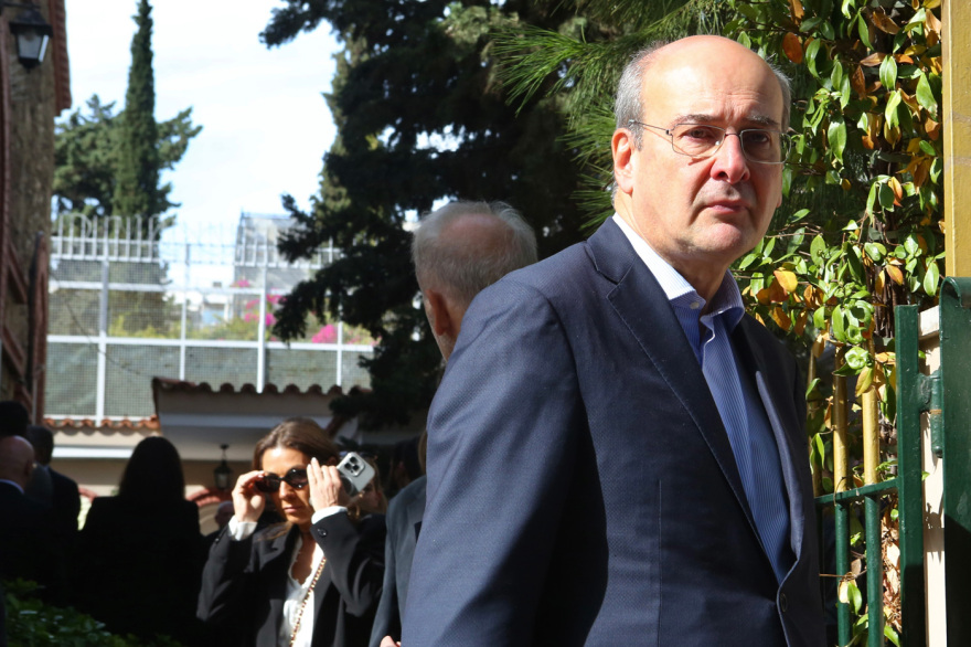 Κωνσταντίνος Κυρανάκης: Το τελευταίο «αντίο» στη μητέρα του - Δείτε φωτογραφίες