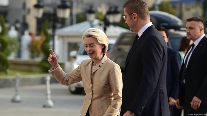 Κάλπες σήμερα στη Βόρεια Μακεδονία με φόντο το ευρωπαϊκό αδιέξοδο
