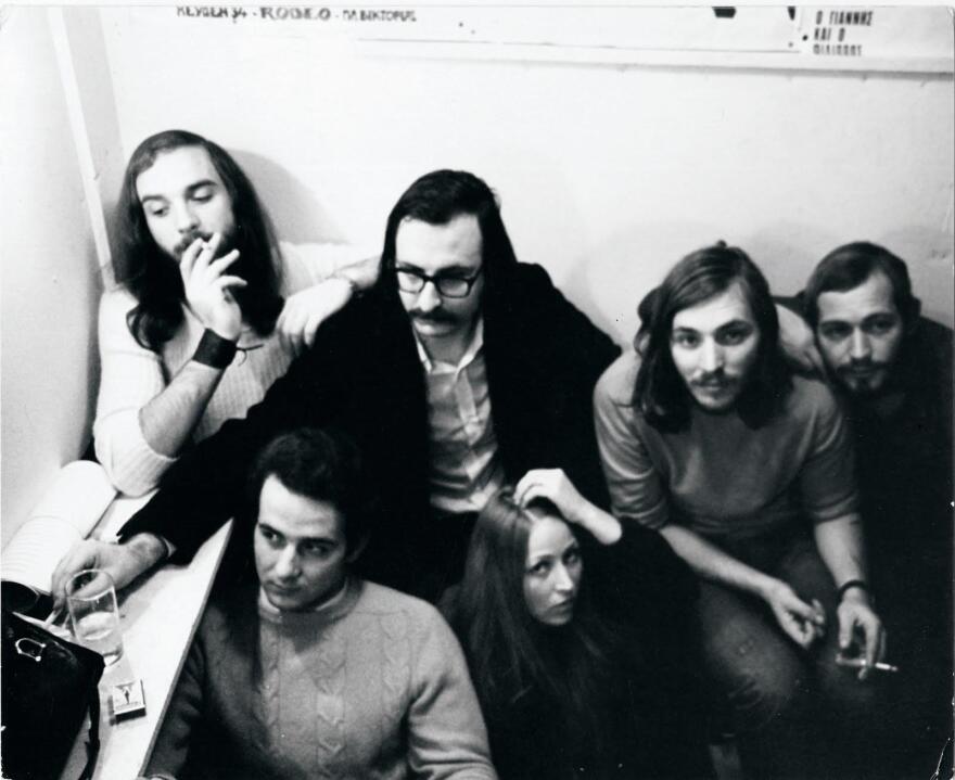 Διονύσης Σαββόπουλος: Ο μουσικός ήρωας που ενσάρκωσε όλα τα πρόσωπα του νεοέλληνα