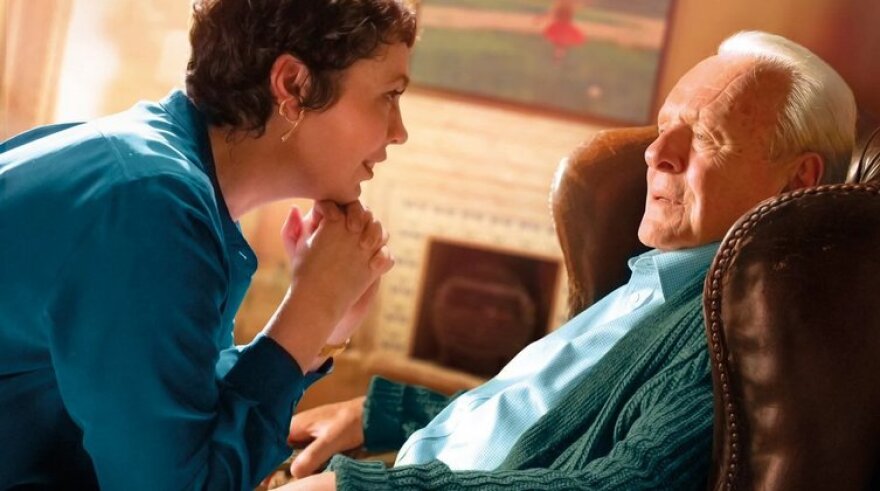  Θανάσης Παπαγεωργίου: Ερμηνεύει τον ρόλο που χάρισε Όσκαρ στον Άντονι Χόπκινς