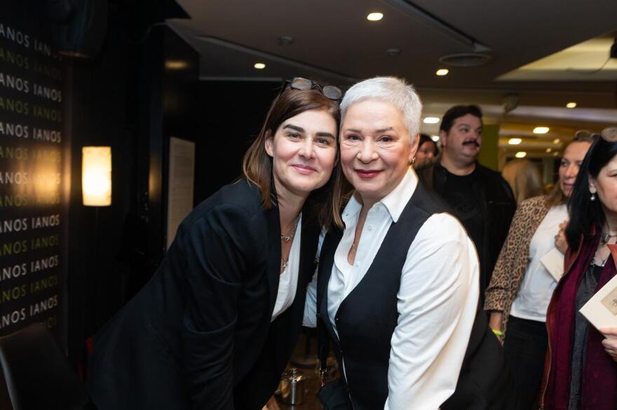 Η Λήδα Ρουμάνη παρουσίασε την πρώτη της ποιητική συλλογή με τίτλο «Πόρτα Ανοιχτή» - Στο πλευρό της η Ελευθερία Αρβανιτάκη