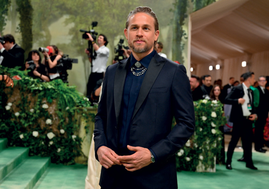 Ο Εντ Γκιν είναι ίσως ένας από τους καλύτερους ρόλους της μακράς καριέρας του Τσάρλι Χάναμ