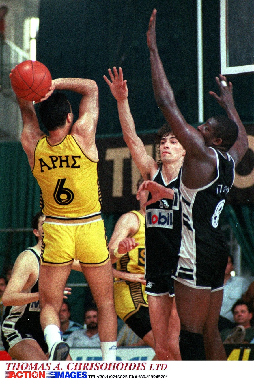 Άρης-ΠΑΟΚ, η προϊστορία: Ο τελικός των ξυρισμένων κεφαλιών, το αήττητο και οι μπουνιές του Γκάλη με τον Μπάνε - Βίντεο και φωτογραφίες 