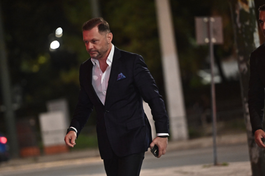 Οι καλεσμένοι της Κίμπερλι Γκιλφόιλ, πολιτικοί και επιχειρηματίες, στον Αργυρό - Δείτε φωτογραφίες και βίντεο