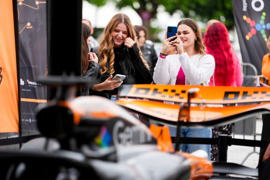 Το showcar της McLaren F1 Team στο Ζάππειο Μέγαρο
