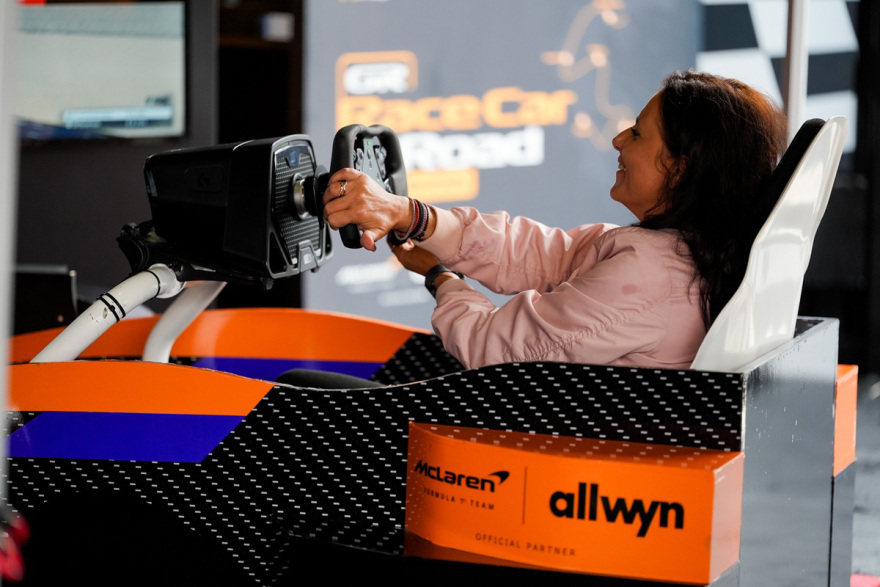 Το showcar της McLaren F1 Team στο Ζάππειο Μέγαρο
