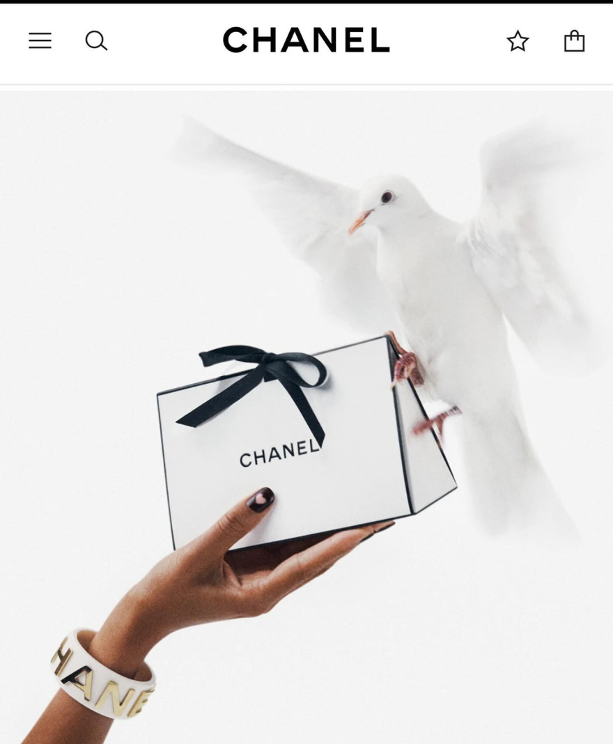 Γυναίκα δουλεύει ως μοντέλο χεριών για μεγάλες εταιρείες και βγάζει 2.271 ευρώ την ημέρα Γυναίκα δουλεύει ως μοντέλο χεριών για μεγάλες εταιρείες και βγάζει 2.271 ευρώ την ημέρα