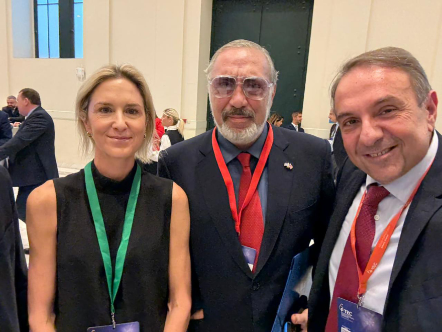 Ζάππειο: Συνάντηση επτά κορυφαίων Ελλήνων εφοπλιστών με τον Αμερικανό υπουργό εσωτερικών Νταγκ Μπέργκμαν
