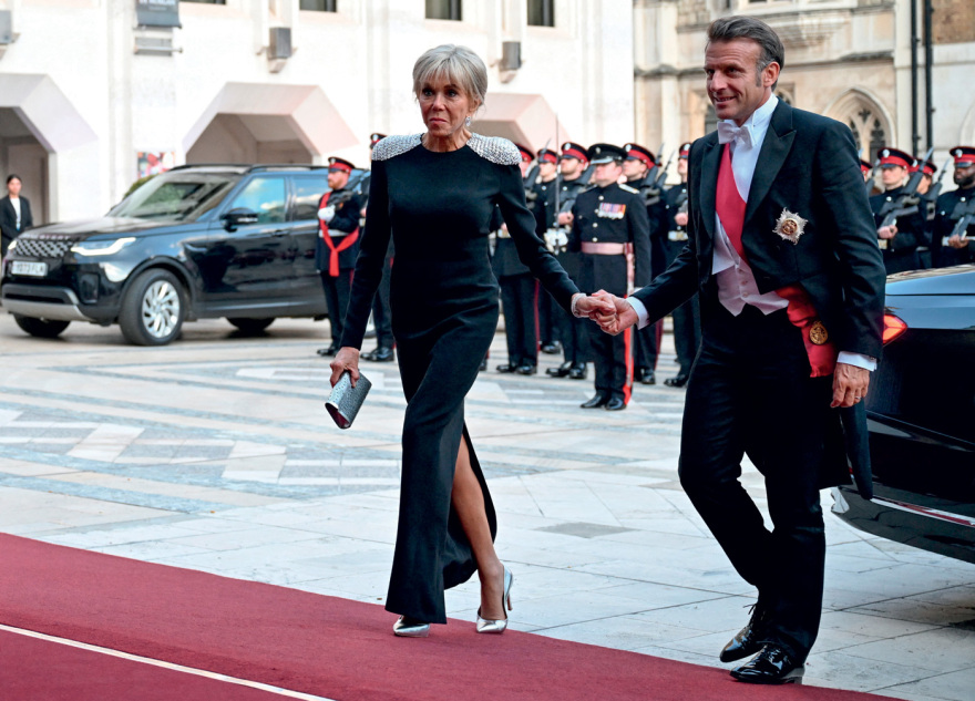 Η ανατομία ενός σκανδάλου: Γιατί οι Γάλλοι έφτασαν να αναρωτιούνται αν η Μπριζίτ Μακρόν είναι... άντρας Η ανατομία ενός σκανδάλου: Γιατί οι Γάλλοι έφτασαν να αναρωτιούνται αν η Μπριζίτ Μακρόν είναι... άντρας