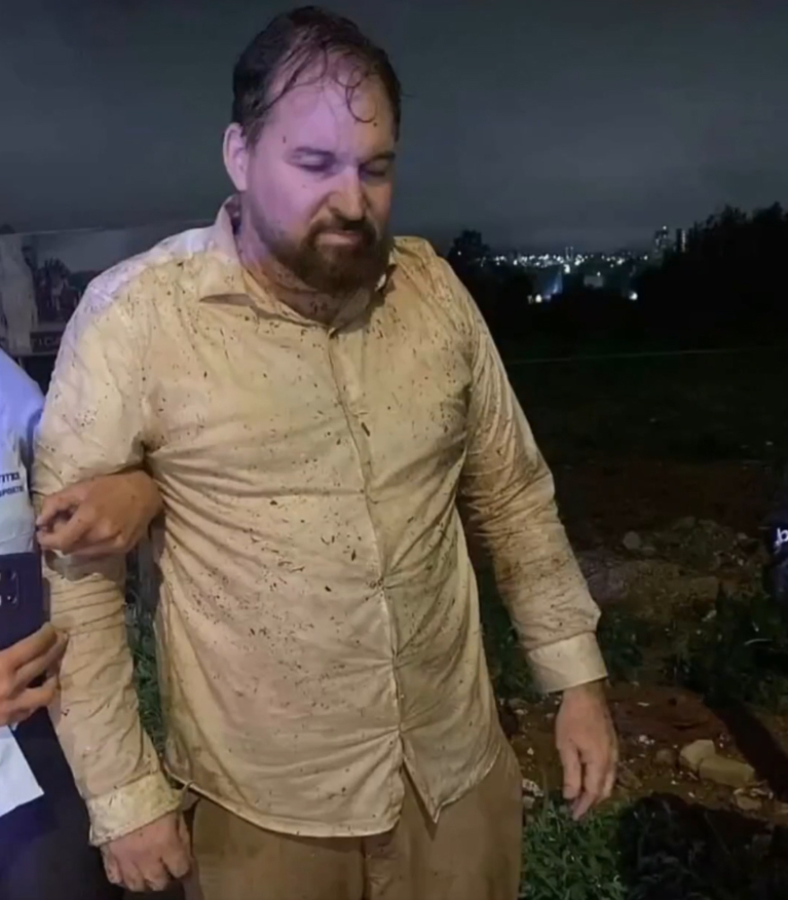 Άνδρας στη Βραζιλία προσπαθεί να σωθεί από πλημμύρα αλλά βυθίζεται μαζί με το αυτοκίνητό του - Δείτε βίντεο