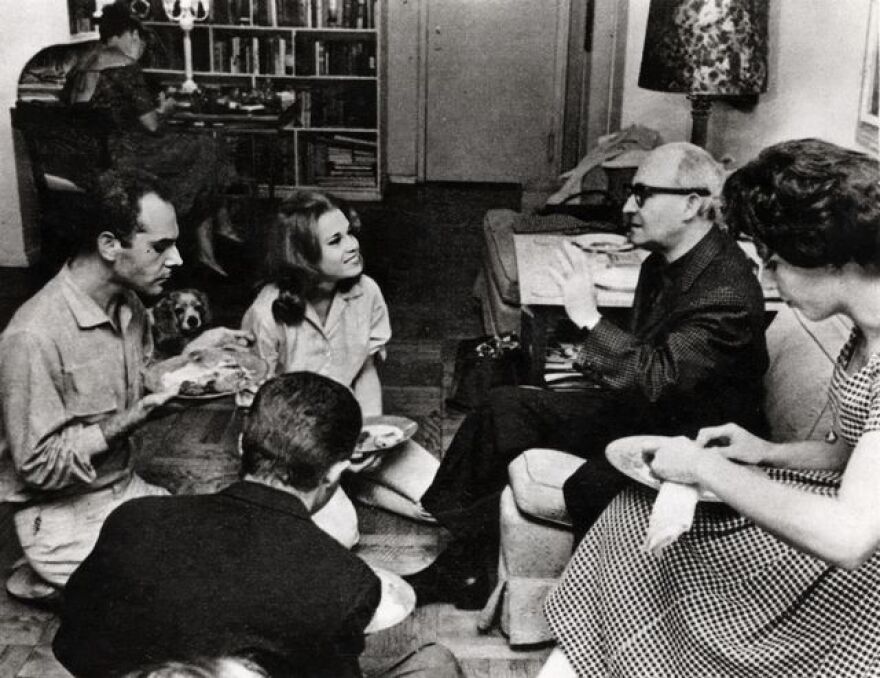 Ανδρέας Βουτσινάς: Τα μαθήματα με την Μέριλιν και τον Μπράντο, ο έρωτας με την Τζέιν Φόντα και η απουσία από τη ζωή του γιου του