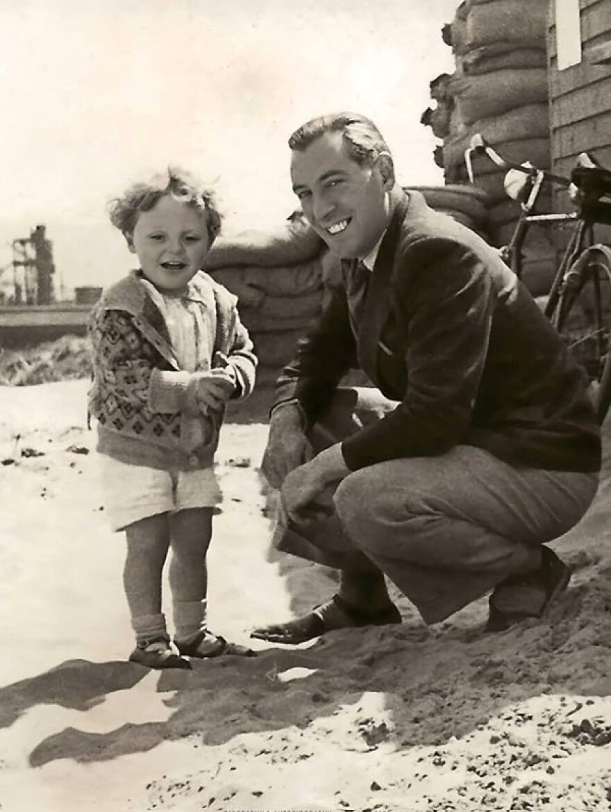 «Έπαιξα ενστικτωδώς τον Χάνιμπαλ, γιατί έχω τον διάβολο μέσα μου»: Ο Άντονι Χόπκινς, οι μεγάλοι ρόλοι, ο αλκοολισμός και η κόρη που δεν θέλει να τον βλέπει