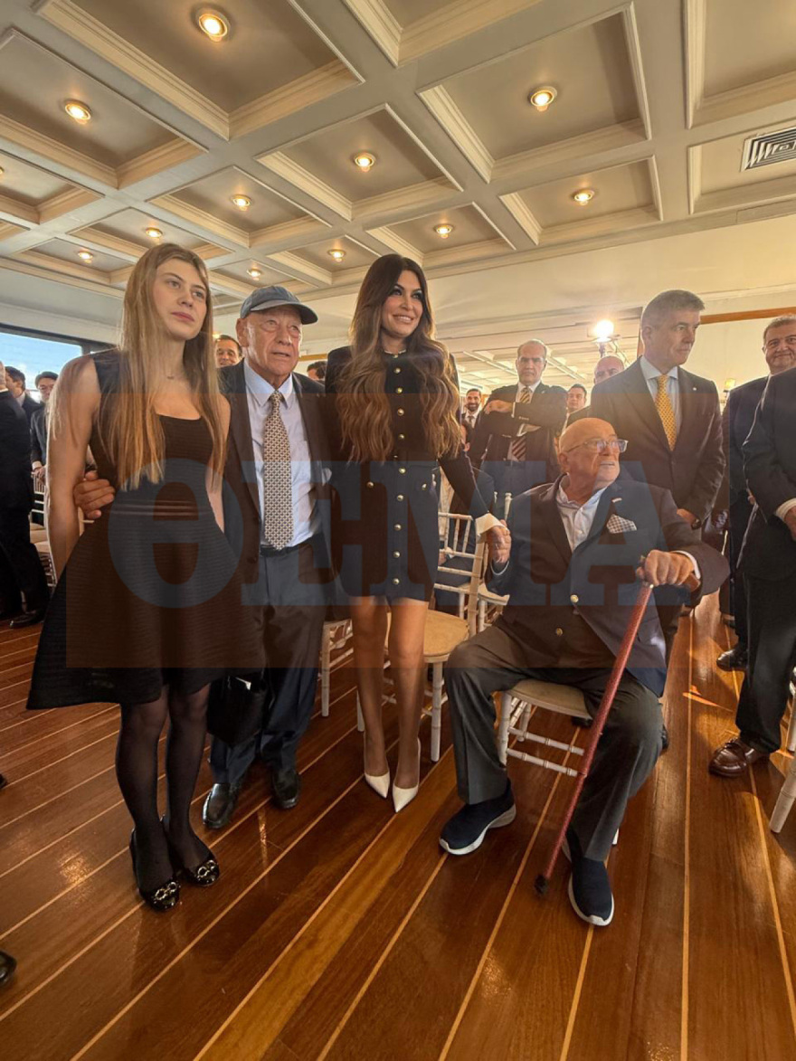 Κίμπερλι Γκιλφόιλ: «Προσωπική δέσμευση του προέδρου Τραμπ η ενίσχυση της συνεργασίας με την Ελλάδα» Κίμπερλι Γκιλφόιλ: «Προσωπική δέσμευση του προέδρου Τραμπ η ενίσχυση της συνεργασίας με την Ελλάδα»