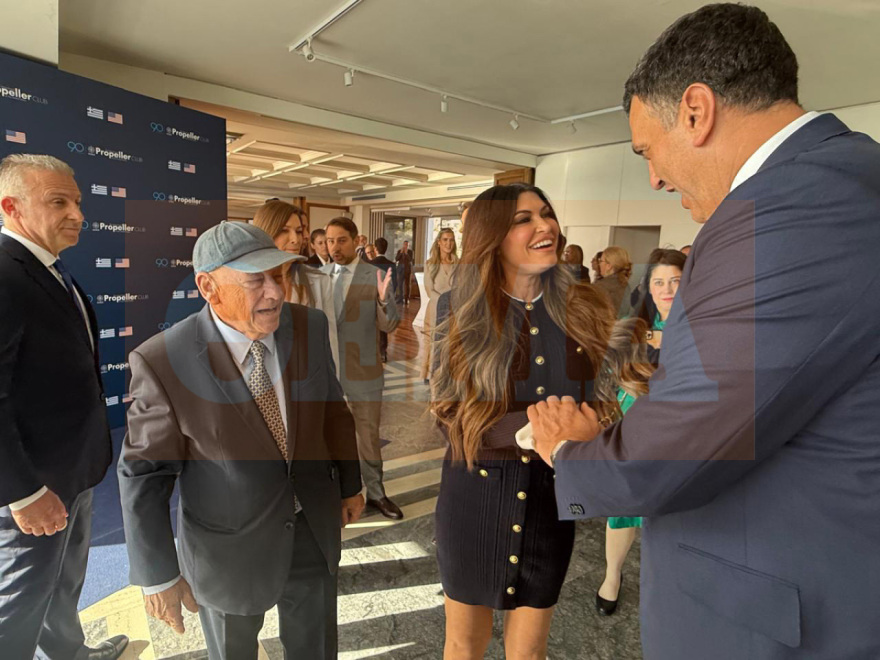 Κίμπερλι Γκιλφόιλ: «Προσωπική δέσμευση του προέδρου Τραμπ η ενίσχυση της συνεργασίας με την Ελλάδα» Κίμπερλι Γκιλφόιλ: «Προσωπική δέσμευση του προέδρου Τραμπ η ενίσχυση της συνεργασίας με την Ελλάδα»