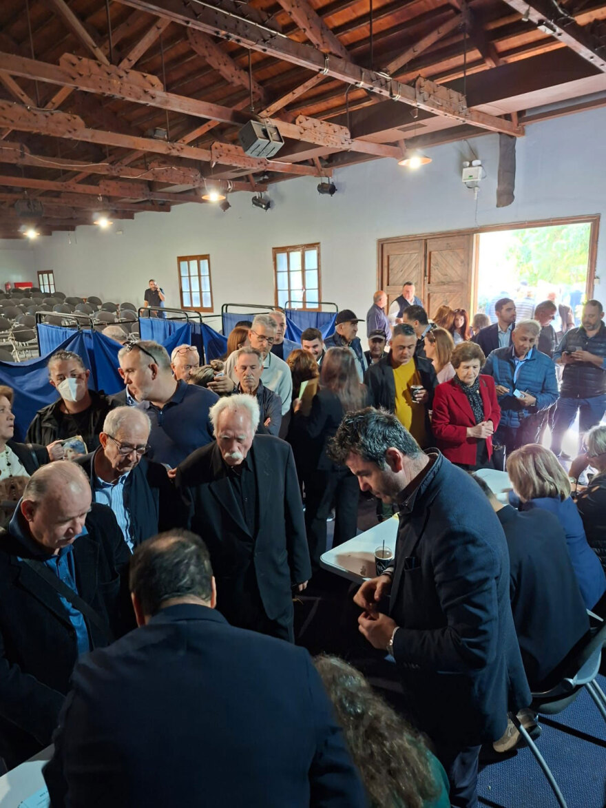 Ομαλά και με μεγάλη συμμετοχή συνεχίζονται οι εσωκομματικές εκλογές της ΝΔ, στις 19:00 κλείνουν οι κάλπες - Δείτε φωτογραφίες