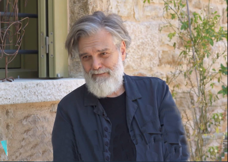 Χατζιδάκις: Διχασμένος ο καλλιτεχνικός κόσμος με την αντίδρασή του γιου του στην παγκόσμια περιοδεία Μποφίλιου - Χαρούλη