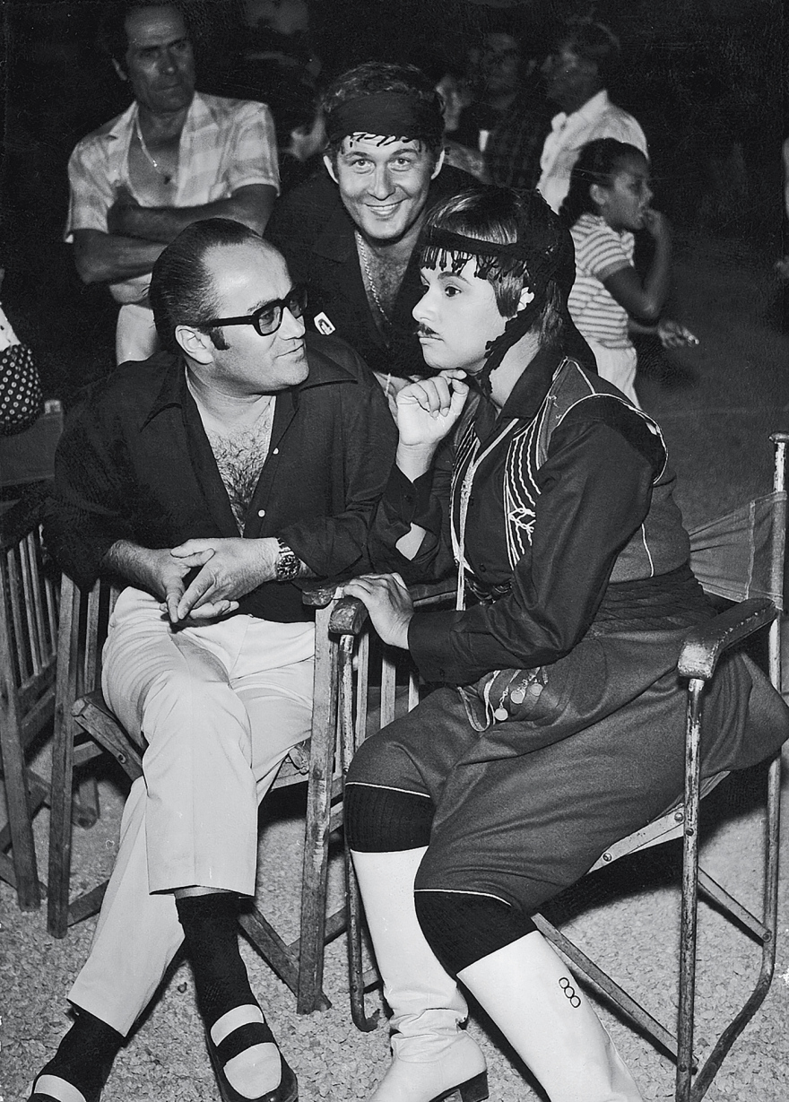 Άγνωστες ιστορίες της Βουγιουκλάκη, της Καρέζη και άλλων αστέρων - Οι διηγήσεις του γυναικολόγου των διασήμων Νίκου Παπανικολάου