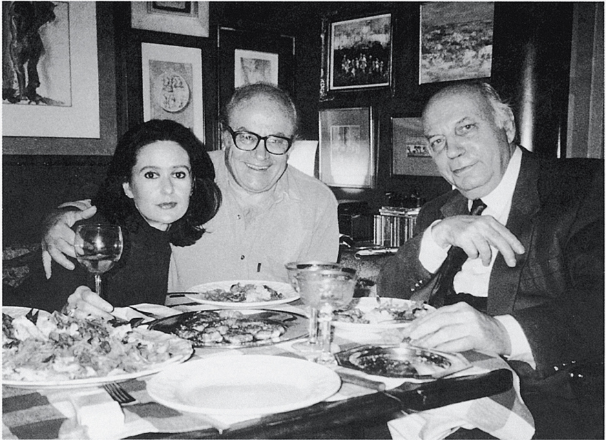 Άγνωστες ιστορίες της Βουγιουκλάκη, της Καρέζη και άλλων αστέρων - Οι διηγήσεις του γυναικολόγου των διασήμων Νίκου Παπανικολάου