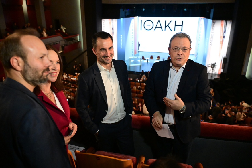 Αλέξης Τσίπρας: Γιατί κράτησε σε απόσταση τους πρώην συντρόφους του, αναβρασμός σε ΣΥΡΙΖΑ και Νέα Αριστερά για τον εξώστη στην παρουσίαση της Ιθάκης