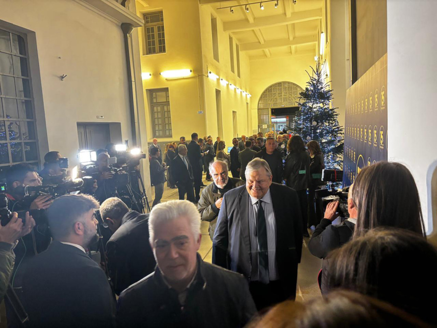 Με Καραμανλή, Βενιζέλο, Λαλιώτη και Λαζόπουλο η εκδήλωση για την «Κρίση της Δημοκρατίας σήμερα»