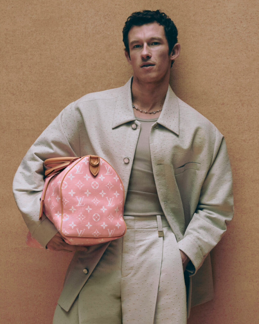 Κάλουμ Τέρνερ: Ο σταρ που αγάπησε η Ντούα Λίπα είναι πρώην μοντέλο και προβάρει το κοστούμι του Τζέιμς Μποντ