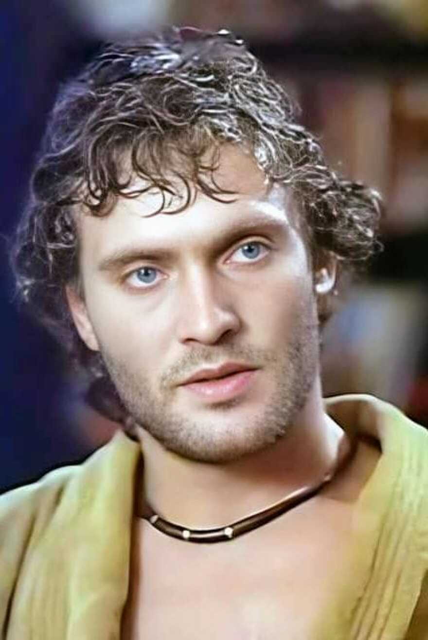 Αλμπέρτο Εσκενάζυ, o ωραίος της σκηνής και της οθόνης που έβαλε την οικογένεια πάνω από την καριέρα 