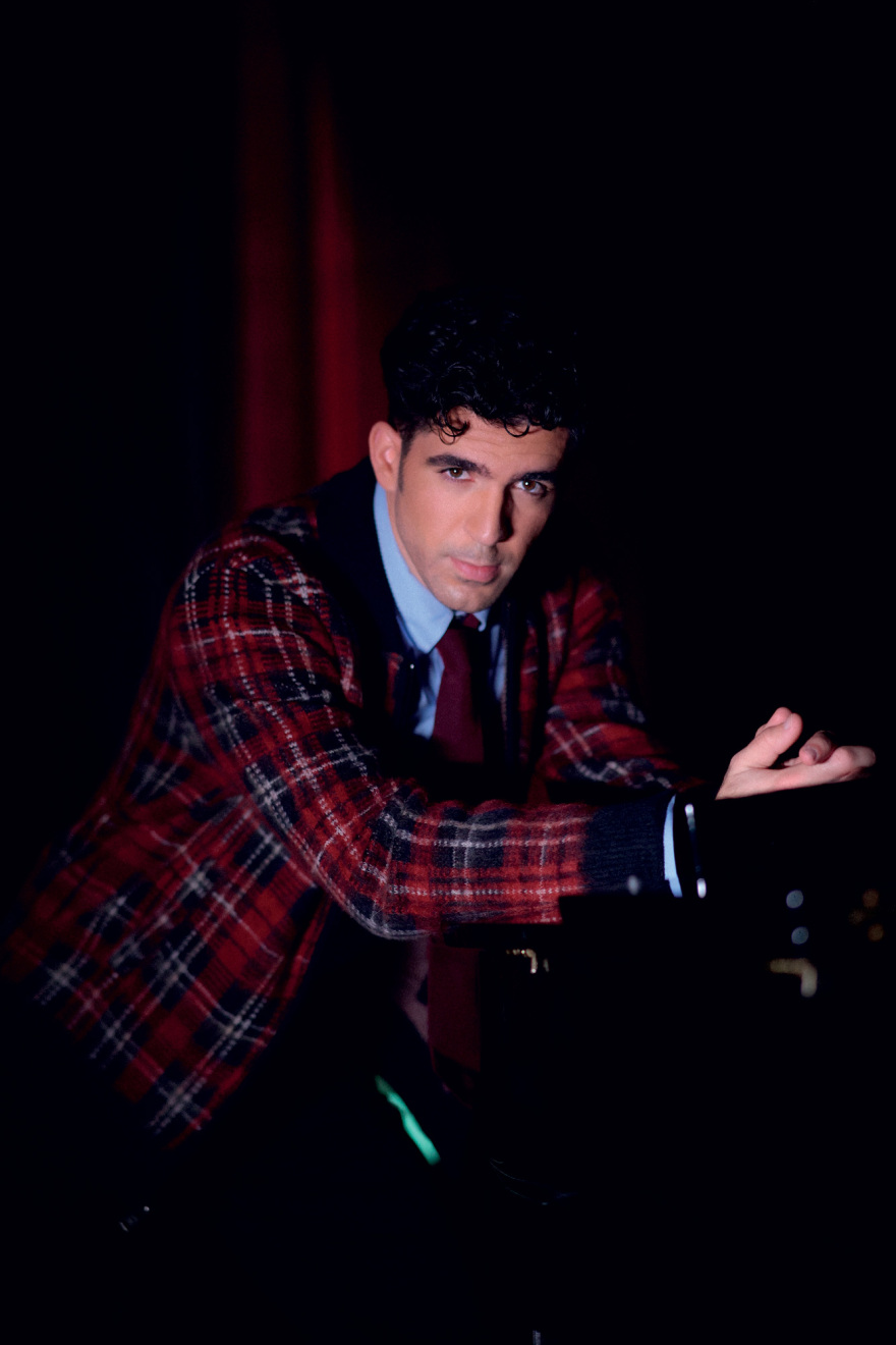 Πάρις Παρασκευάδης: «Νιώθω ευτυχισμένος όταν καταφέρνω να αγνοήσω τον χρόνο»
